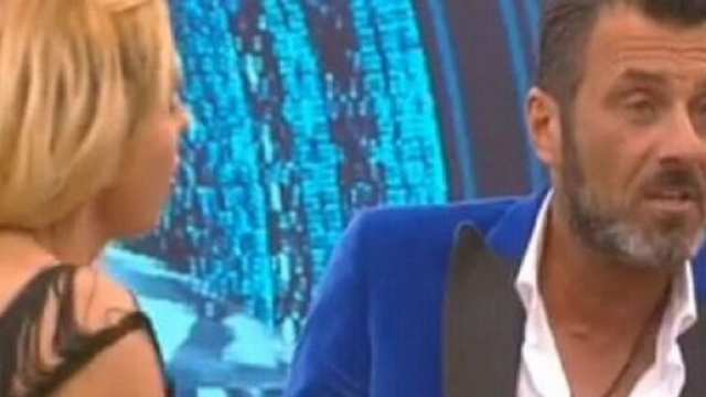 Grande Fratello Vip 4, Sossio chiude con Valeria, la replica di Ursula: ‘E’ un gioco’.