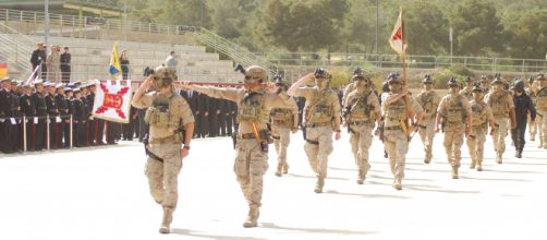 La FUGNE, la unidad de élite de la Infantería de Marina desfila en el aniversario del cuerpo