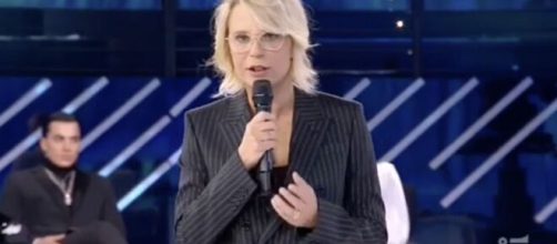 Amici 19, Maria De Filippi si commuove per l'eliminazione di Jacopo Ottonello: 'Non ti posso nemmeno abbracciare'