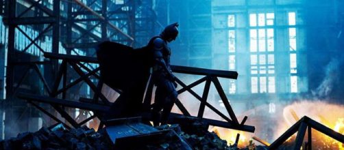 Atores de "Batman: O Cavaleiro das Trevas" na atualidade. (Reprodução/Warner Bros.)