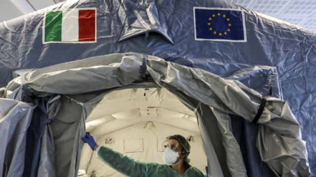 Assunzioni per chiamata diretta, senza concorso, per medici e infermieri nell'Esercito.