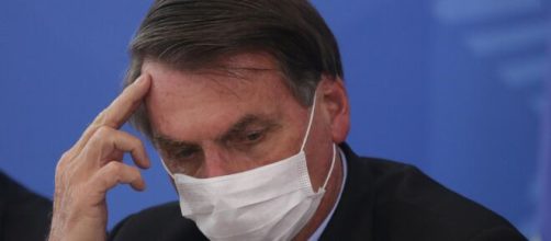 Em TV argentina apresentador chama Bolsonaro de imbecil por ele dizer que covid-19 é 'só uma gripezinha’. (Arquivo Blasting News)
