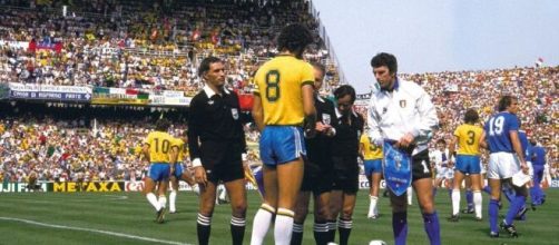Italia-Brasile 1982, i capitani Socrates e Dino Zoff.