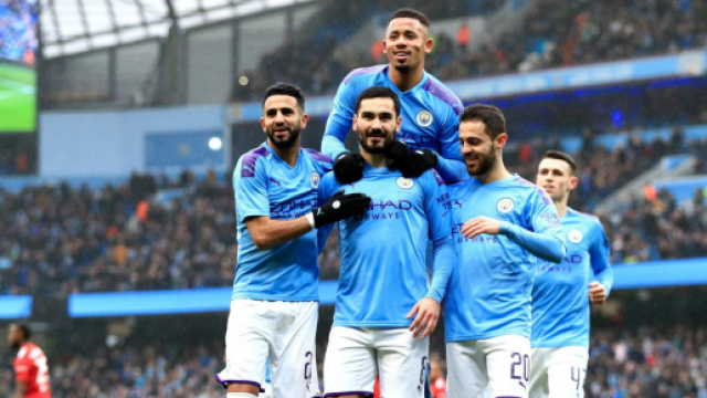 Le PSG garde un oeil sur les joueurs de Manchester city