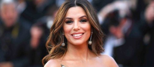 Eva Longoria Beautiful And Tanned: She Poses In A Superb Floral ... - codelist.biz