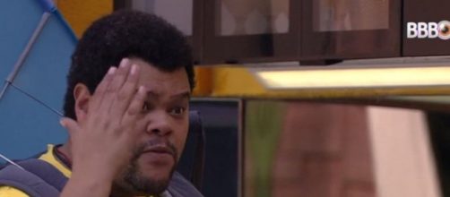 Babu Santana perdeu a paciência com Felipe Prior na noite de sábado (28) e esculachou o parceiro. (Reprodução/TV Globo)