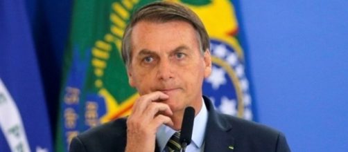 Jair Bolsonaro viola regras do estabelecidas pelo Twitter e tem posts removidos. (Arquivo Blasting News)