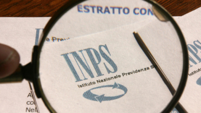 Inps, pensioni e Naspi pagate su conto corrente e carta prepagata.