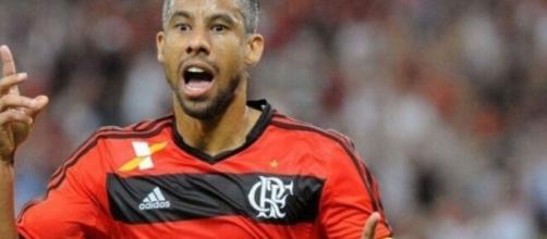 Léo Moura comemorando gol pelo Flamengo. (Gilvan de Souza/CR Flamengo)