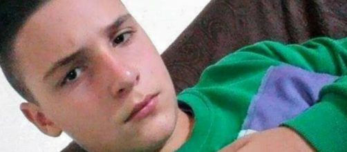 Napoli, Il carabiniere 23enne che ha sparato ad Ugo Russo è ora indagato con l'accusa di omicidio volontario. Blasting News
