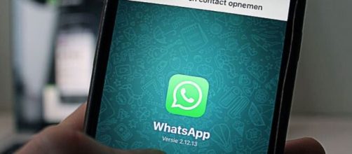 WhatsApp: disponibile la dark mode per Android e iOS.