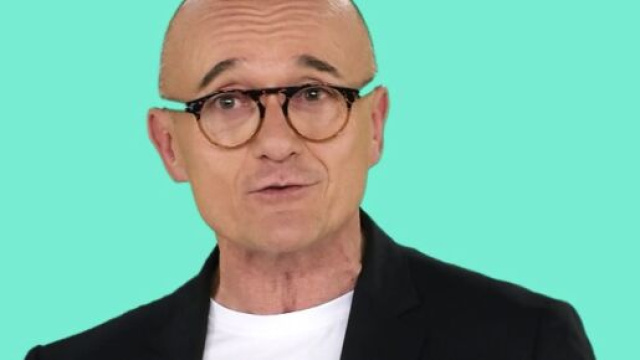 GF Vip, Signorini nella bufera, i social lo attaccano: 'Troppi favoritismi'