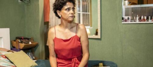 A socialite Lídia ficará na casa de Lurdes em 'Amor de Mãe'. (Divulgação/TV Globo)