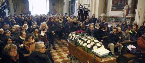 Rischio epidemia per i presenti ad un funerale.