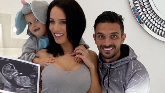 Les Marseillais : Julien et Manon Tanti attendent leur deuxième enfant. Credit : Instagram manontanti