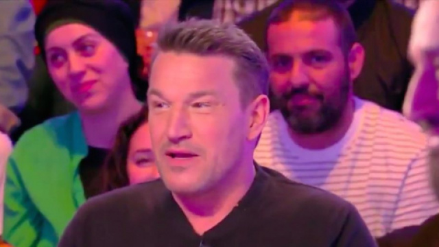 TPMP : Castaldi révèle avoir eu des rapports intimes en plein vol. Credit : Capture C8