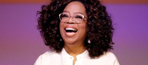 Oprah Winfrey é uma das celebridades mais simpáticos e bondosas de Hollywood. (Arquivo Blasting News)