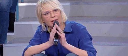 U&D, Maria De Filippi alza la voce con Armando e lascia lo studio: 'Smettila, non se ne può più'.