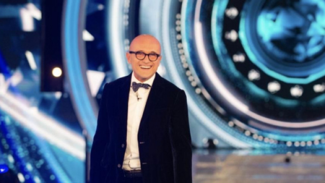 Alfonso Signorini criticato su Twitter per aver favorito la Elia e Zequila al GF Vip 4