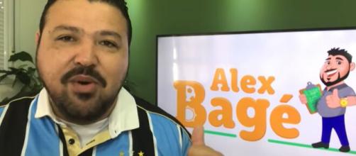 Jornalista declarou ser torcedor do Grêmio nesta segunda-feira (9). (Reprodução/YouTube)
