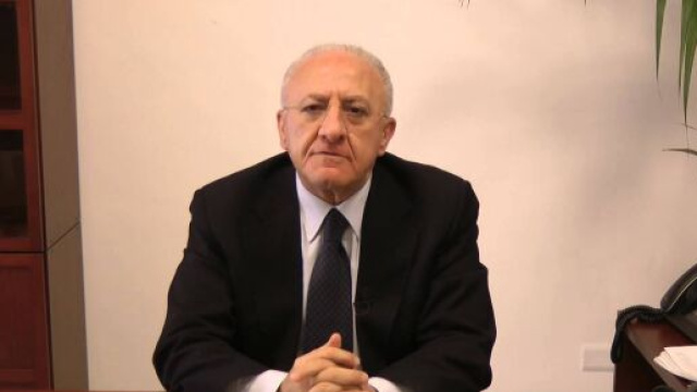 Coronavirus a Napoli: Vincenzo De Luca sospende il concorso per i i centri per l'impiego