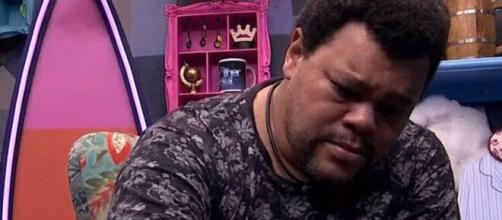 Babu chorou e pediu desculpas a Prior que deixou o "BBB20" na última terça-feira (31). (Reprodução/TV Globo)