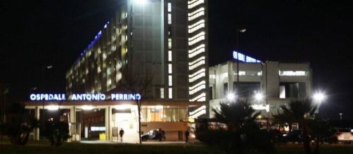 Brindisi, paziente sospetto Covid-19 muore in ambulanza: sgomberato il reparto di Pneumologia del Perrino.