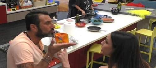 GF Vip: nuova brutta lite tra la Pugliese e l'Aruta