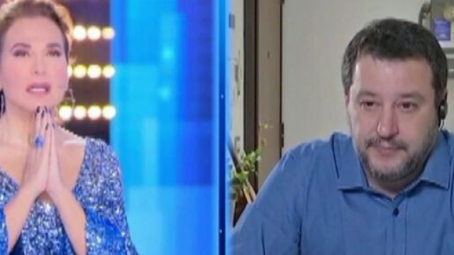 D'Urso, petizione on line per cancellare il suo programma dopo la preghiera recitata in tv con Salvini per le vittime italiane del Coronavirus.