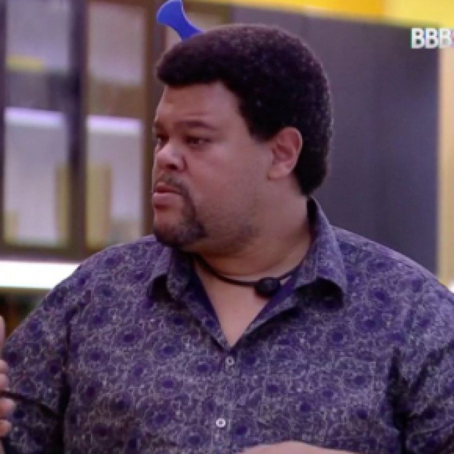 Babu conversa com sisters, e explica motivos para ficar chateado. (Reprodução/TV Globo)