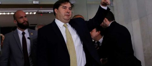 Rodrigo Maia discorda do uso do Parlamento em briga política de Bolsonaro com governadores. (Arquivo Blasting News)