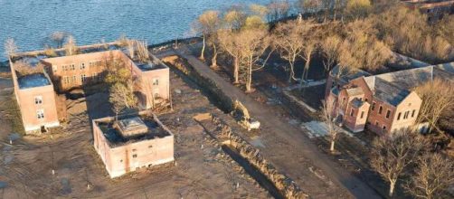 Nueva York “devastada” por entierros temporales en fosa común de Hart Island