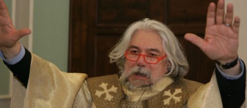 Alessandro Meluzzi attacca Papa Francesco a Pasqua.