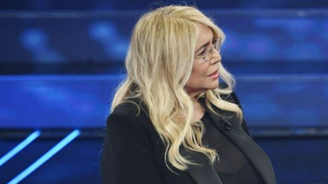 Domenica In, Mara Venier in lacrime durante la puntata di Pasqua per la clip a sorpresa con il nipote