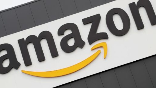 Offerte di lavoro: Amazon cerca magazzinieri in quattro sedi italiane. .