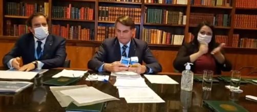 Bolsonaro defende o uso da cloroquina. ( Reprodução/Youtube)