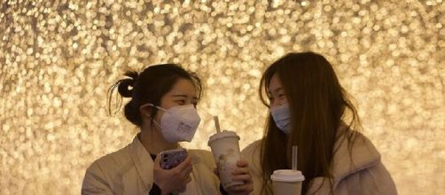 Coronavirus, a Wuhan cadono le misure restrittive e riprende la routine quotidiana.