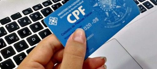 Receita explica como pedir regularização de CPF por e-mail para receber o auxílio emergencial. (Arquivo Blasting News)