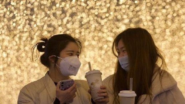 Coronavirus, a Wuhan cadono le misure restrittive e riprende la routine quotidiana.