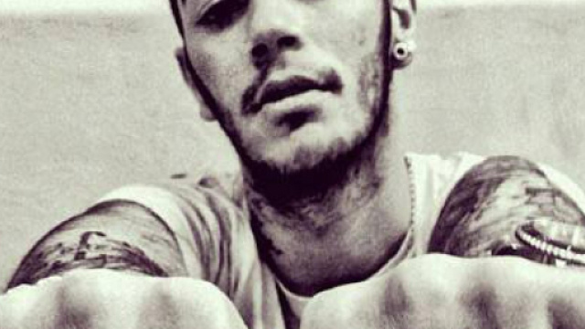 Emis Killa: 'Sta gente non è idonea, un Paese fantastico gestito come l'oratorio'