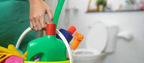 Algunos productos de limpieza no se deben mezclar con cloro. - telemundo.com