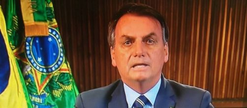 Jair Bolsonaro mais uma vez dá informação falsa sobre o novo coronavírus. (Arquivo Blasting News)