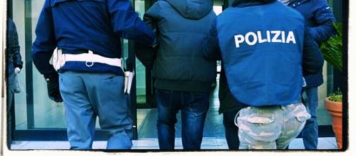 I due giovani sono stati arrestati dalla Polizia.