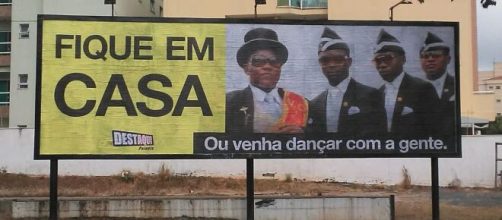 Mensagem foi espalhada em pontos movimentados da cidade (arquivo pessoal).