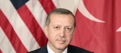 O presidente da Turquia, Recep Tayyip Erdogan, defende o isolamento vertical no combate ao novo coronavírus. (Arquivo Blasting News)