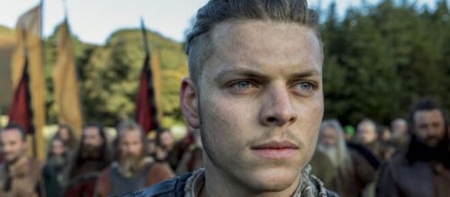 Signos do zodíaco de 5 atores da série “Vikings”. (Reprodução/Netflix)