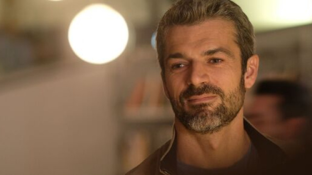 Doc - Nelle tue mani, Luca Argentero posta una dedica speciale ai medici: 'Grazie a tutti i nostri eroi in corsia'.