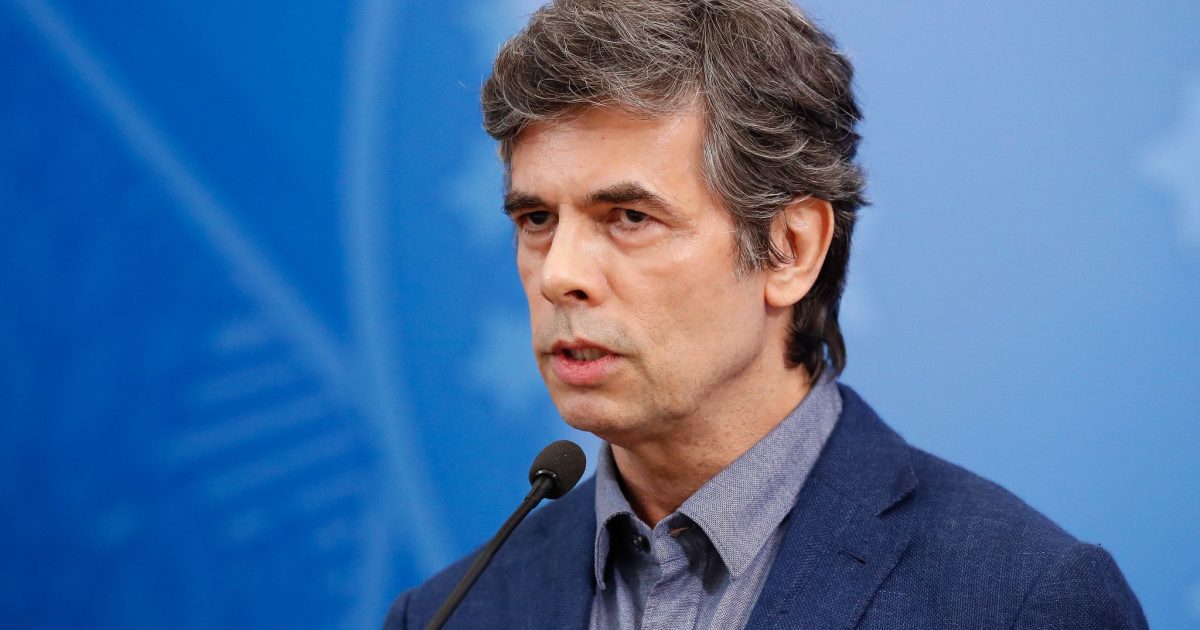 Novo ministro da Saúde, Nelson Teich já publicou artigos sobre a Covid19