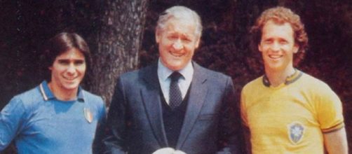 Bruno Conti, Nils Liedholm e Paulo Roberto Falcao in una foto del 1982.
