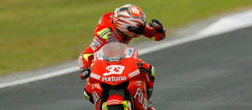 Estoril 2006: la vittoria di Toni Elias per 2 millesimi su Valentino Rossi che costò al dottore il mondiale